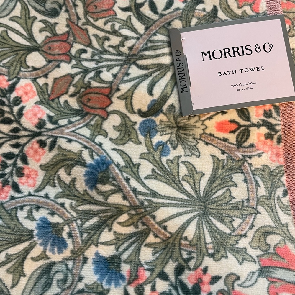 Floral Bath Towel - Multicolor